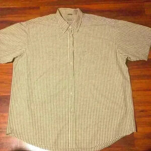 IZOD 100% cotton checkered print button down shirt!